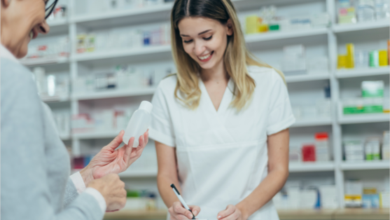 comunicación con los clientes en farmacia guarc